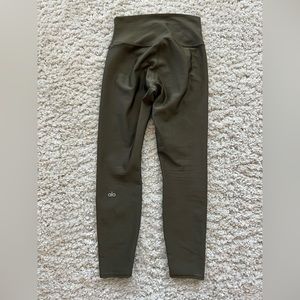 Alo yoga leggings, khaki green, size s